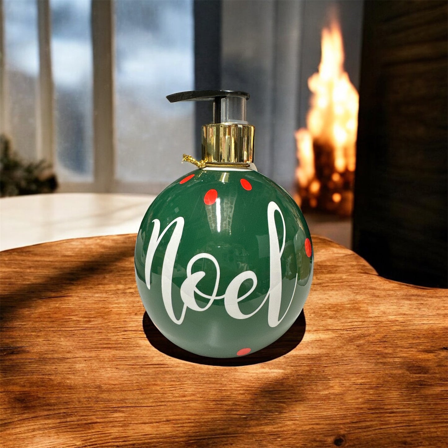 Savon mains liquide flacon forme boule de Noël